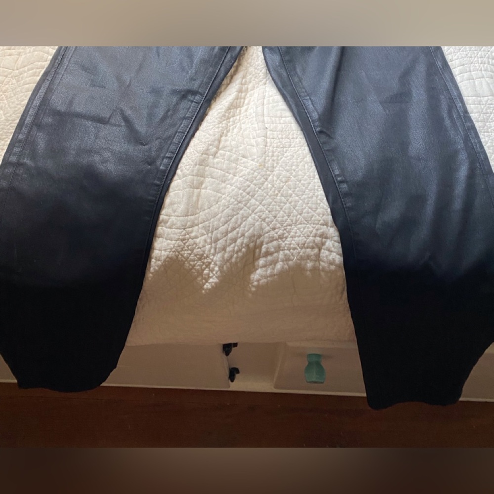 This item was too big! Brand new never worn. Very nice!